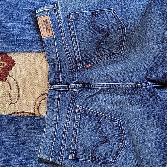 Vintage Levi 515 bootcut jeans - Picture 2 of 3